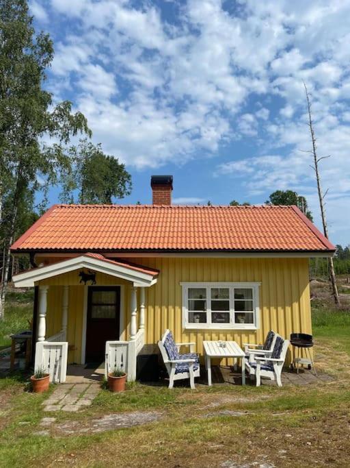 Villa Dalslands-Torp Naera Vattnet Mellerud Exterior foto